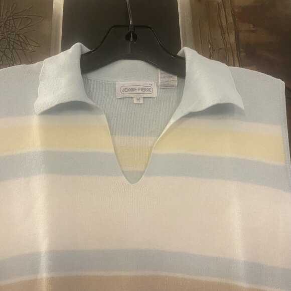 Soft Pastel Colors.  Jeanne Pierre sleeveless knit top, Size M - Picture 2 of 4